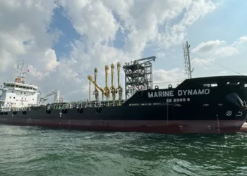 Tanker and bulker collide off Singapore