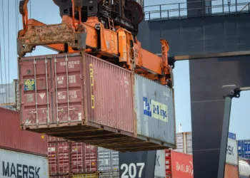 Trans-Pacific container rates rally despite trade war’s effects