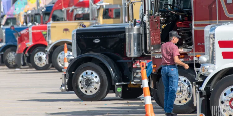 Transportation/warehousing jobs up slightly in BLS model revision