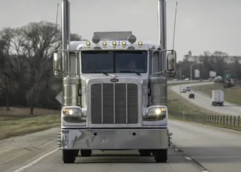Truckers back Trump’s emissions rollback at EPA
