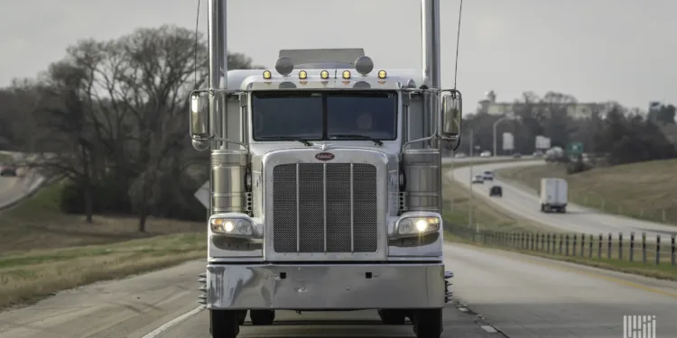 Truckers back Trump’s emissions rollback at EPA