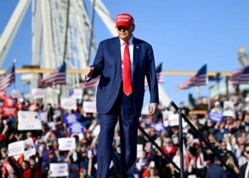 US threatens tariffs and port levies to sink IMO green deal