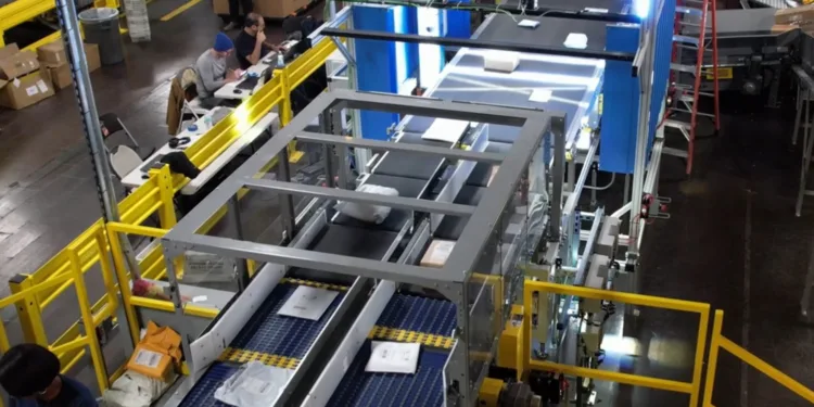 USPS installs speedy, next-gen package sorting machines