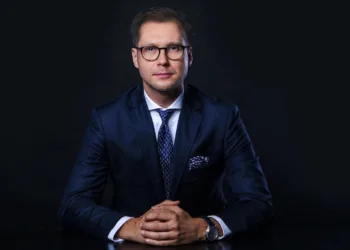 Vehicle shipping player Polaris launches dry bulk arm