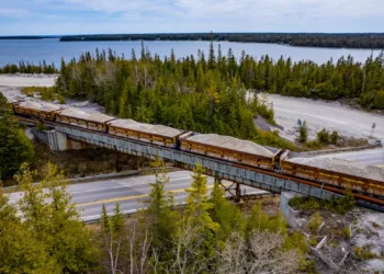 Watco signs for new Intramotev battery railcar