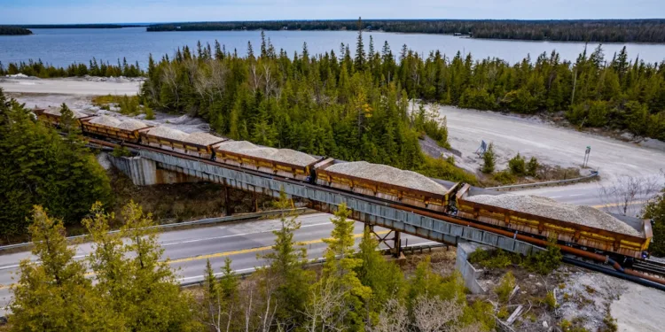 Watco signs for new Intramotev battery railcar