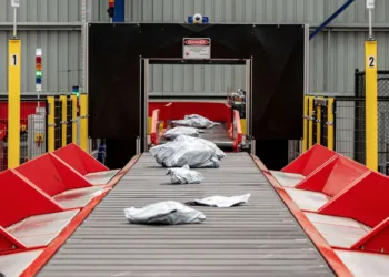 Australia Post to invest $320M for parcel super hub