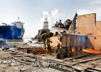 Breaking bad: shadow ships head for India’s beaches