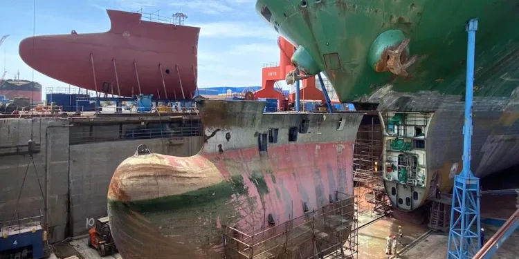 China’s ship repair yards in overdrive as ageing fleet drives global boom