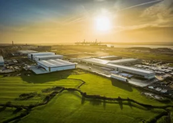 DP World unveils BOXBAY empty superstack