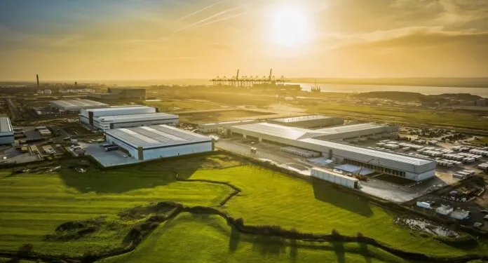 DP World unveils BOXBAY empty superstack