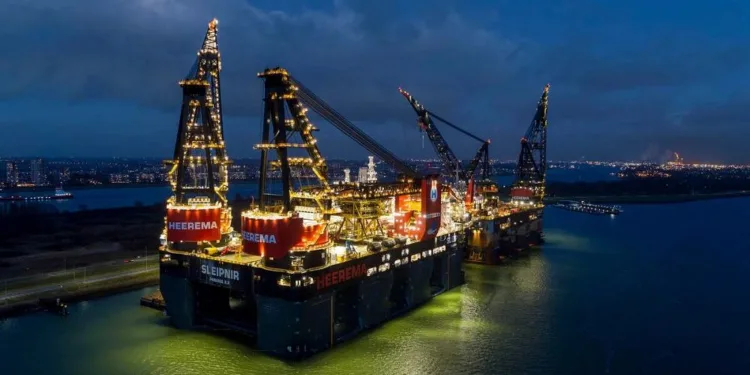 Heerema Marine Contractors picks former aviation executive for CEO role