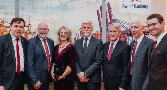 Port Evening Reception in Prague strengthens partnership between Hamburg and Czech Republic