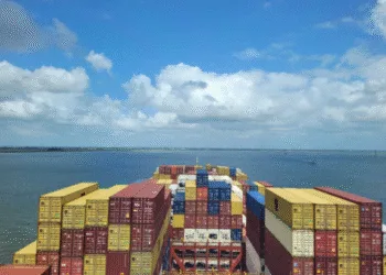 Port of Antwerp-Bruges sees mixed results amid global trade volatility