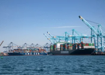 Port of Los Angeles hits record quarter despite september dip