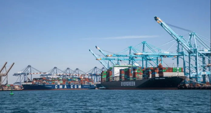 Port of Los Angeles hits record quarter despite september dip