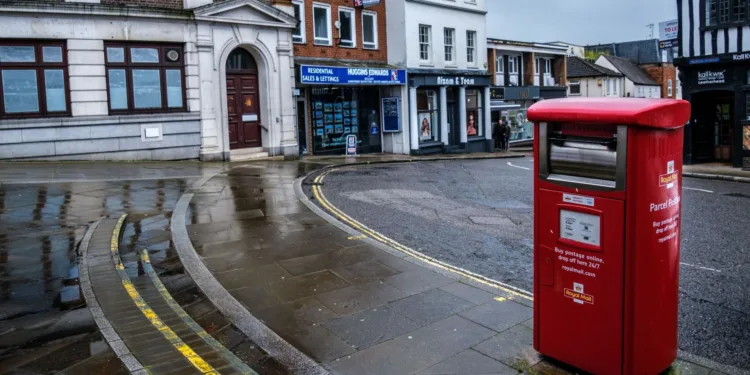 Royal Mail moves quickly to diversify non-home parcel shipping points