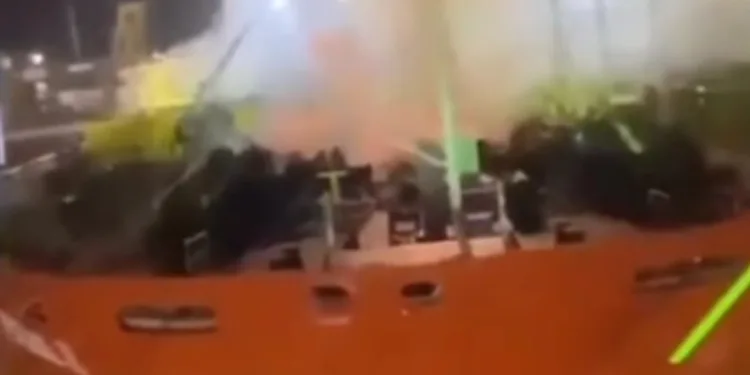 Tanker blaze kills 10 workers at Batam yard