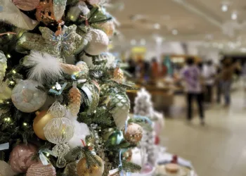 Tariff, freight costs weigh on holiday décor imports, tree maker says