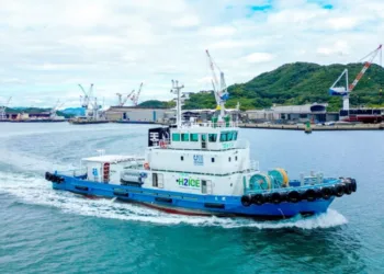 TSUNEISHI delivers Japan’s first hydrogen dual-fuel tugboat