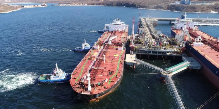 UK strikes Rosneft, Lukoil and shadow fleet in toughest sanctions yet