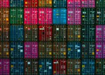U.S. container imports from Japan drop 8.3% in September