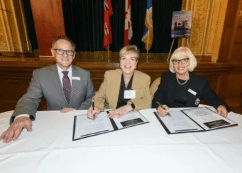 Vancouver Fraser Port Authority and Manitoba government signed MOU