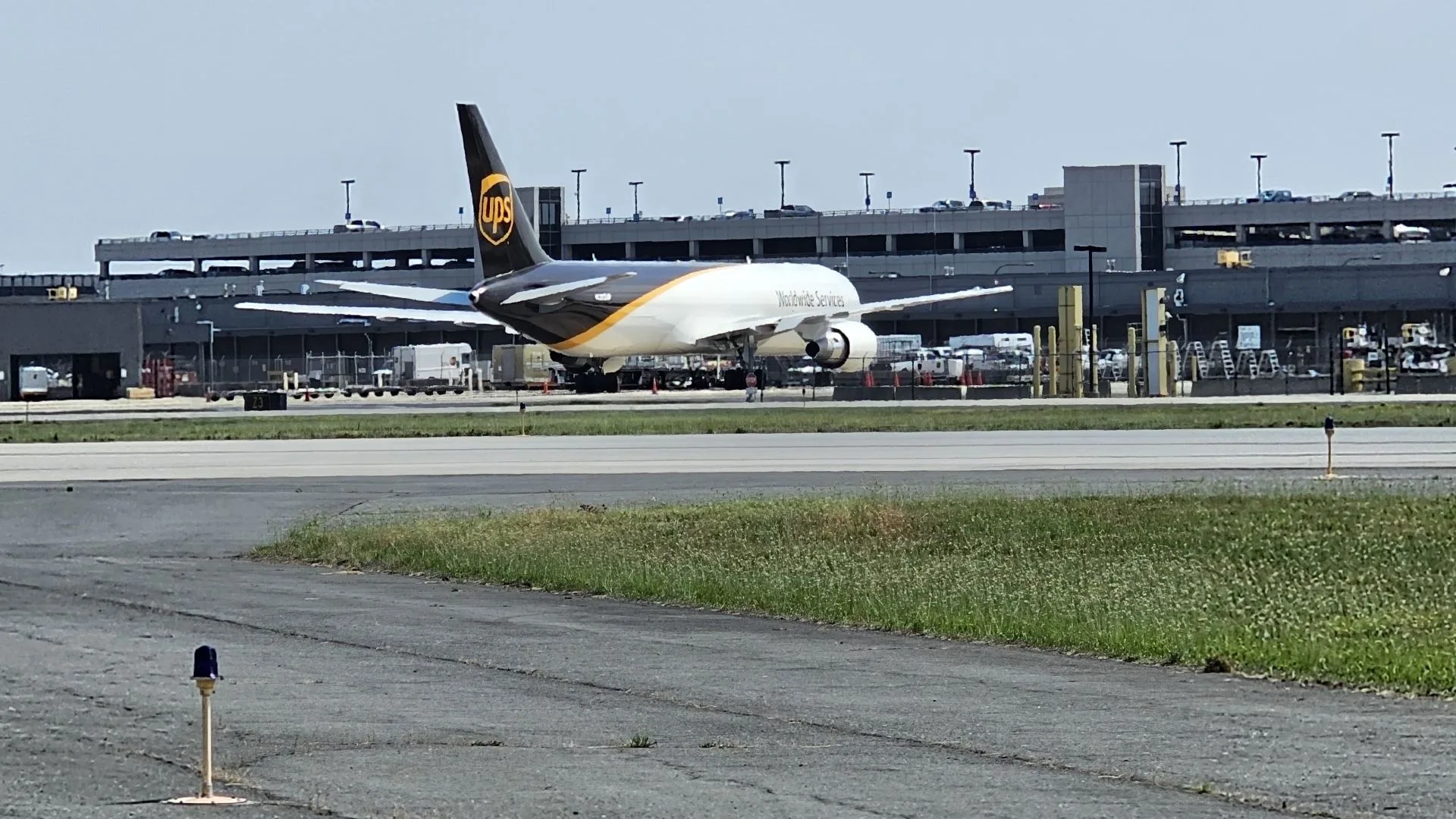 Cargo airlines, shippers face mixed impact from FAA flight restrictions