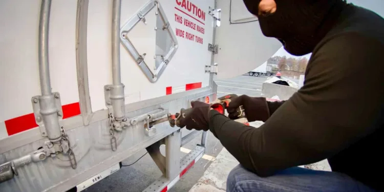 Cargo theft surges 29% in Q3, as thieves target electronics, food 