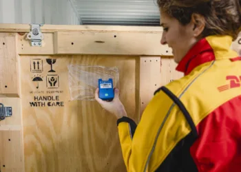 DHL Forwarding chief Robertson put in charge of group digital strategy