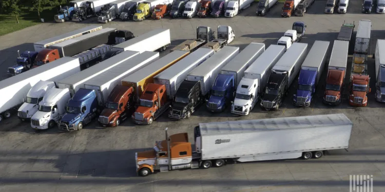 FMCSA to poll ‘several thousand’ drivers on truck parking