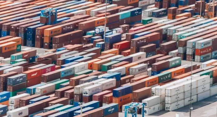 Freightos Weekly Update: Ocean rates climb on GRIs despite demand slump