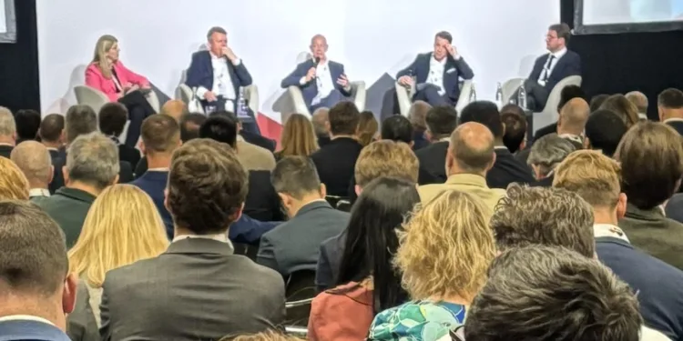 Splash Singapore confirms stellar global shipowner cast