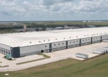 U.S. freight market reverses gains in third quarter as volumes fall