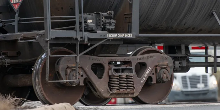 US rail traffic dips below 2024 levels for third week