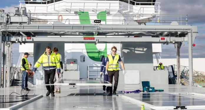 Wattlab installs first full-scale Solar Flatrack System on MV Vertom Tula