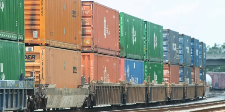 Weekly rail freight lower but still ahead of 2024 for year