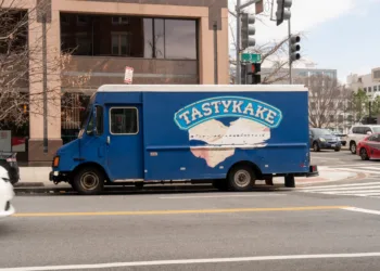 Amazon backs Flowers Foods at SCOTUS on delivery driver legal status