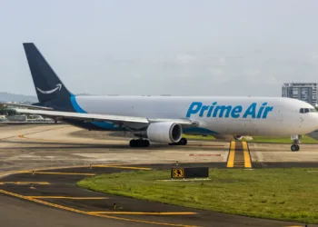 Amazon offers money-back guarantee to air cargo shippers