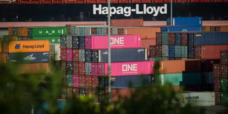 Asia-US container rates uptick can’t obscure recent plunge