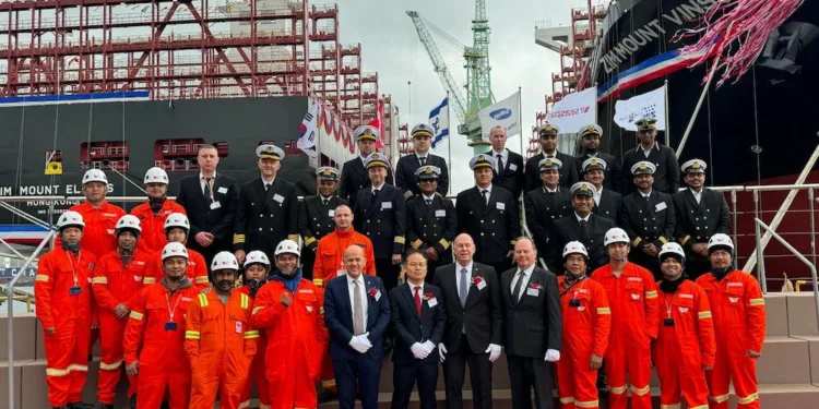 Containership orders break new record in 2025