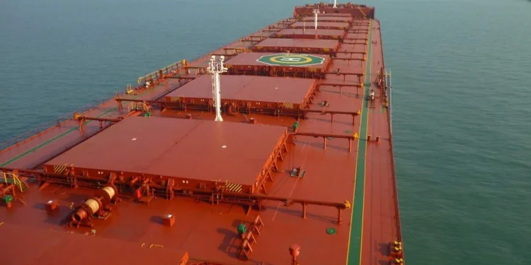Diana Shipping fixes capesize to Glencore