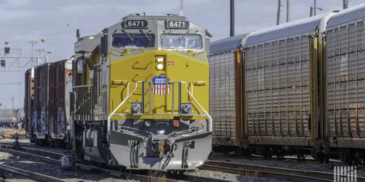 FRA caps non-English rail crews at 10-mile border zone