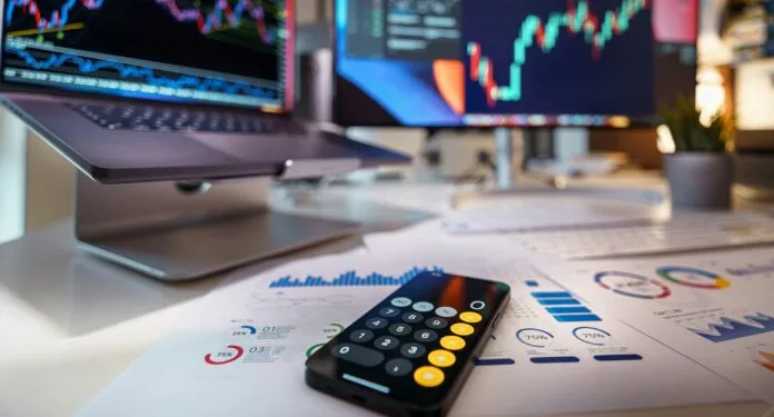 Freightos Weekly Update: Ocean rates tick up to close the year as air peak fades