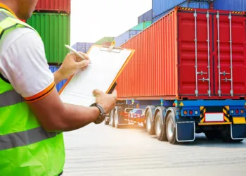 Heavy debt load, flat container shipments lead Moody’s to cut TRAC rating