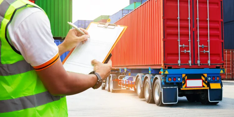 Heavy debt load, flat container shipments lead Moody’s to cut TRAC rating