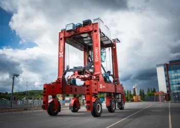 Kalmar unveils Gen 2 battery for electric straddle carriers