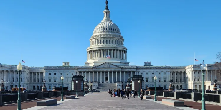 New bipartisan caucus targets trucking reform