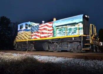 North Shore unveils US semiquincentennial locomotive