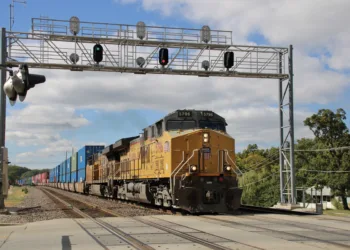 Union Pacific delays rail merger filing